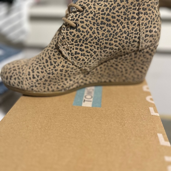 TOMS Cheetah Print Suede Booties - Picture 3 of 3